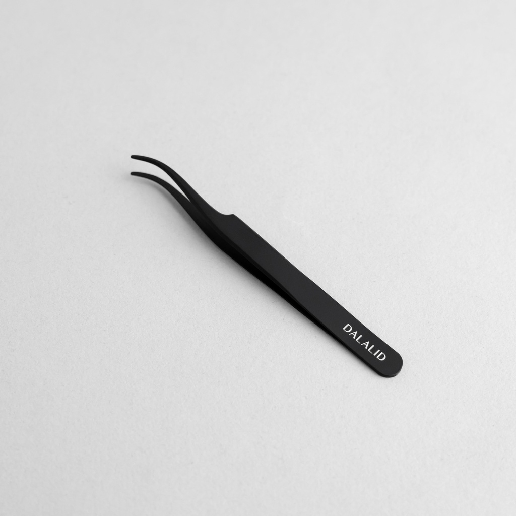 ANGLED LASH TWEEZER